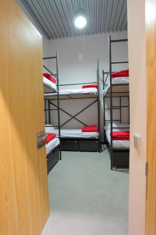 Traveller Box Hostel Севилья Экстерьер фото