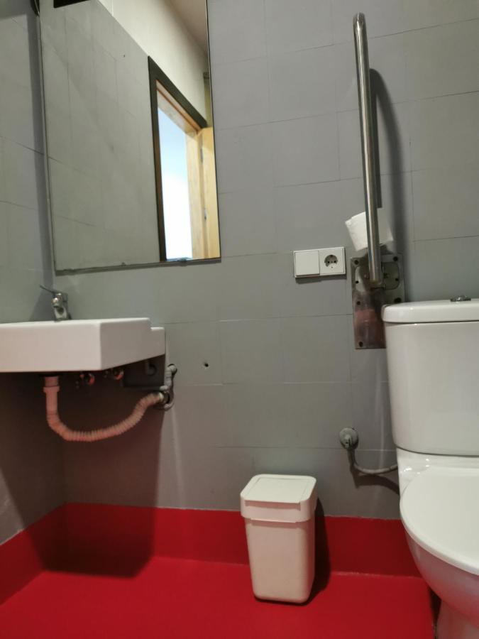 Traveller Box Hostel Севилья Экстерьер фото