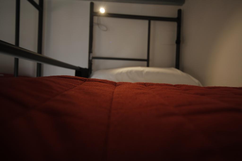 Traveller Box Hostel Севилья Номер фото