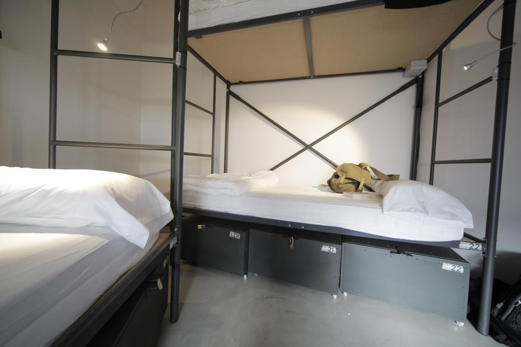 Traveller Box Hostel Севилья Экстерьер фото