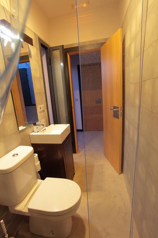 Traveller Box Hostel Севилья Экстерьер фото