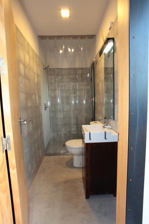 Traveller Box Hostel Севилья Экстерьер фото