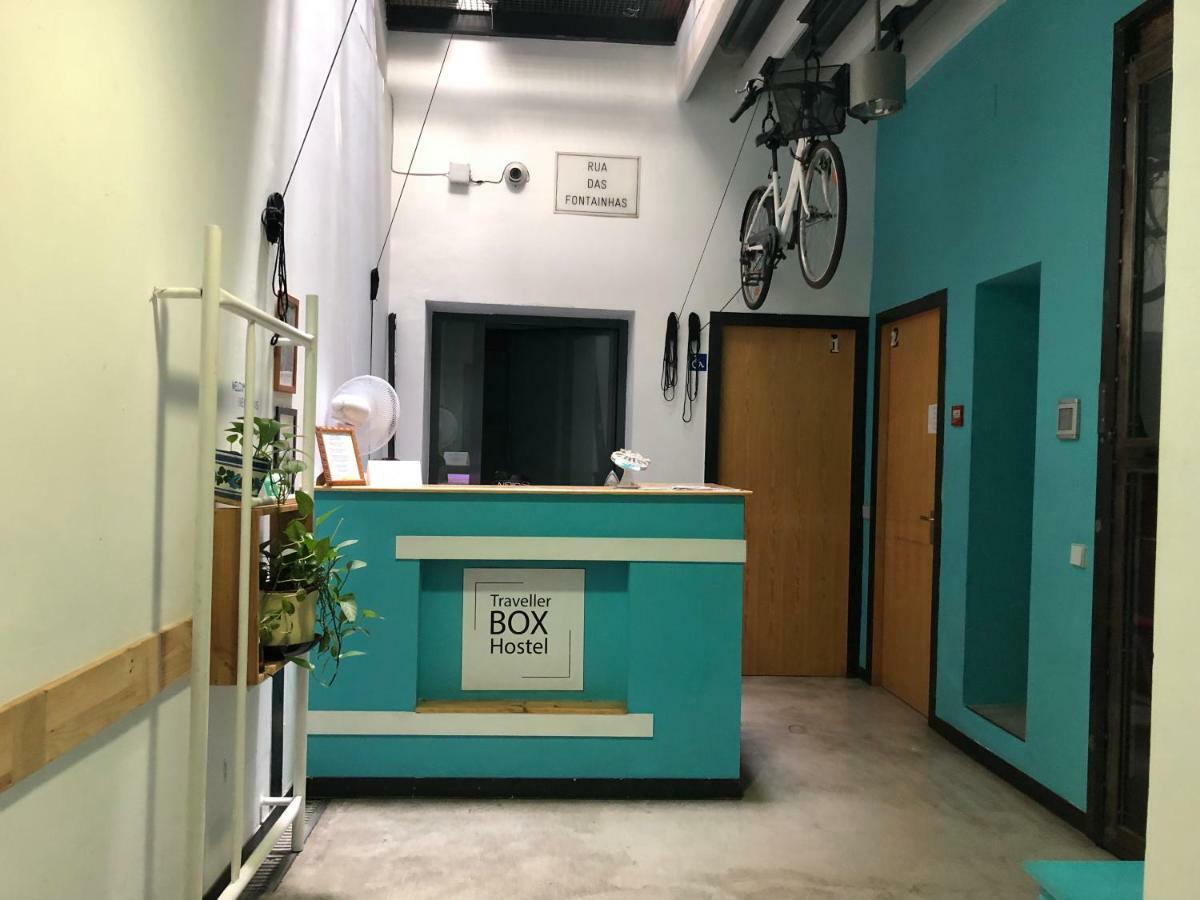 Traveller Box Hostel Севилья Экстерьер фото
